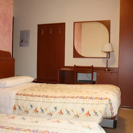 Italia Risorta Hotel Arsiero Exterior photo