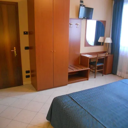 Italia Risorta Hotel Arsiero Exterior photo